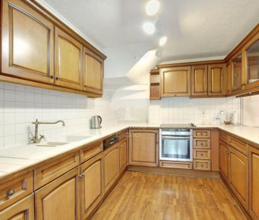 4 bedroom semi-detached house to rent - Photo 3