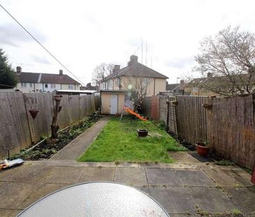 Abbots Road, Edgware, HA8 - Photo 3