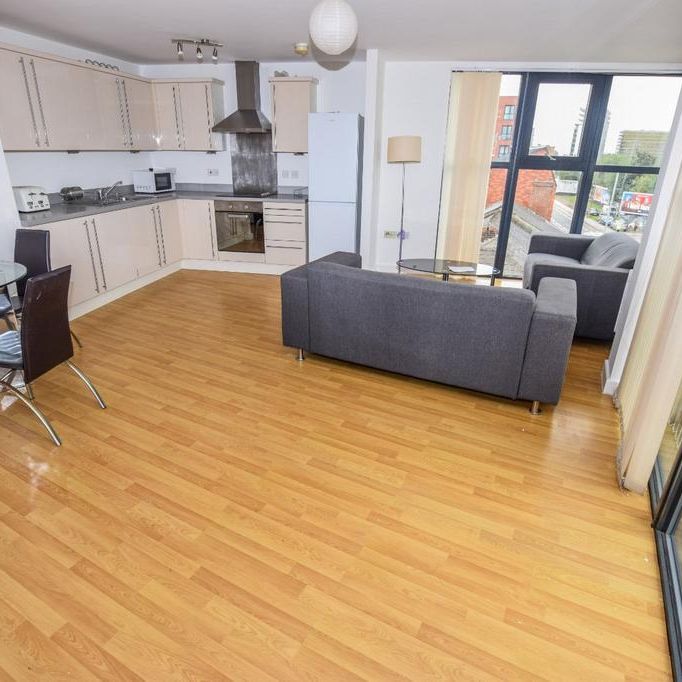 3 bedroom flat to rent - Photo 1