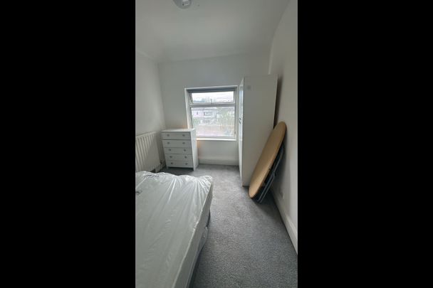 Room in a Shared House, Hendale Avenue, NW4 - Photo 1