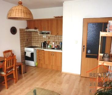 Pronájem bytu 2+kk se zasklenou lodžií - Hradec Králové – MP - Fotografie 4
