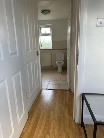 1 Bed Flat, Brangbourne Road, BR1 - Photo 2