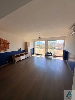 Location Appartement 3 pièces 85m² MARSEILLE 9ème - Photo 1