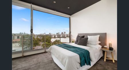 Split-Level Penthouse I Expansive Floorplan I A RARE GEM IN ROSEBERY! - Photo 3