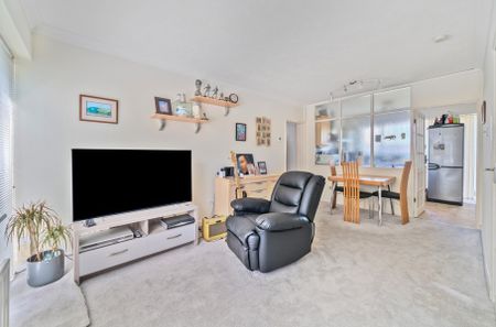 Devoke Way, Walton-On-Thames, Surrey, KT12 - Photo 2