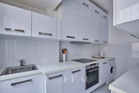 Location appartement, Paris 8ème (75008), 3 pièces, 131.32 m², ref 85284139 - Photo 4