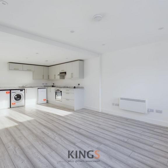 Studio to rent - Photo 1