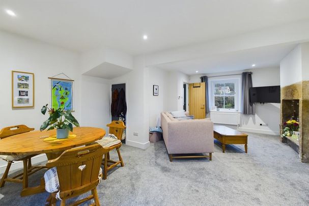 2 bedroom semi-detached house to rent - Photo 1