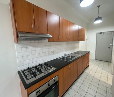 One Bedroom apartment - The Heart of Newtown - Photo 4