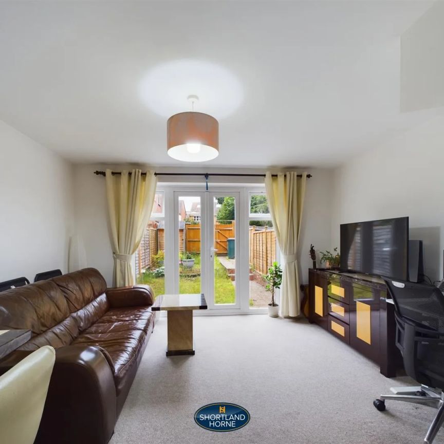 Molay Close, Tile Hill, Coventry - Photo 1