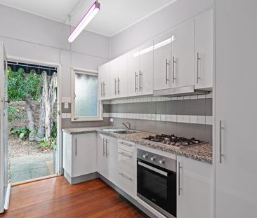 4/11 Fred Street, Red Hill QLD 4059 - Apartment For Rent | Domain - Photo 2