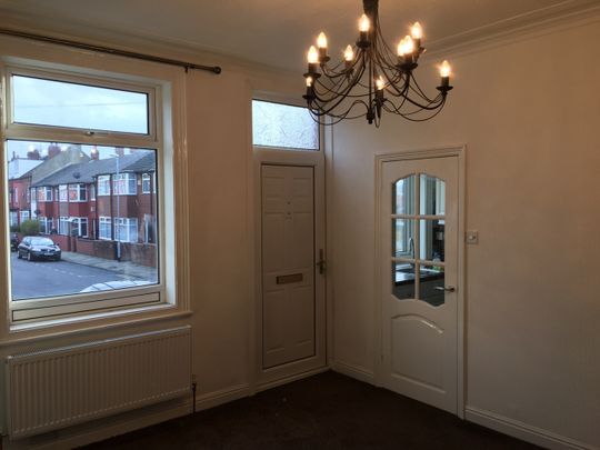 3 Bed Terraced House, Strathmore View, LS9 - Photo 1