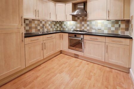 3 bedroom apartment to rent - Photo 5