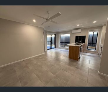 1/14 Silver Gum Cct, Edgeworth, NSW 2285 - Photo 2