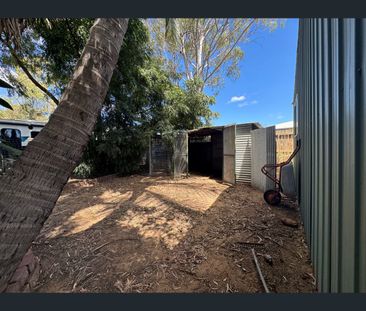 15 Mackenzie Drive, Moranbah, Qld 4744 - Photo 4