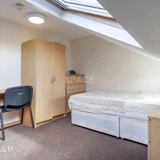 Swainstone, Reading, Berkshire, RG2 - Photo 1