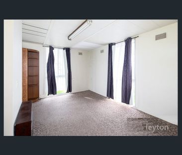 Self-contain Bungalow - Photo 5