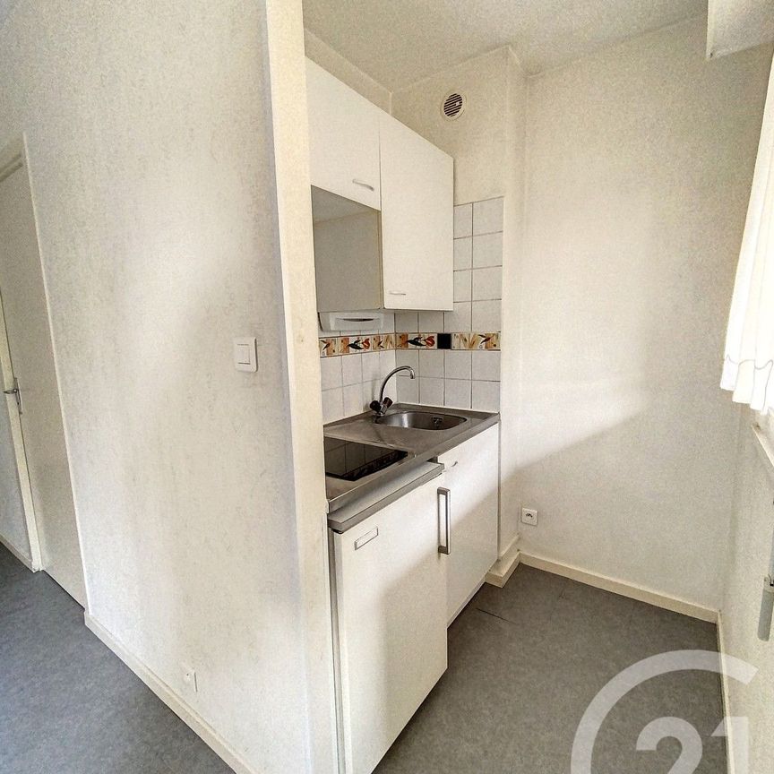 Location Appartement 1 pièce 24m² CLERMONT FERRAND 63000 - Photo 1