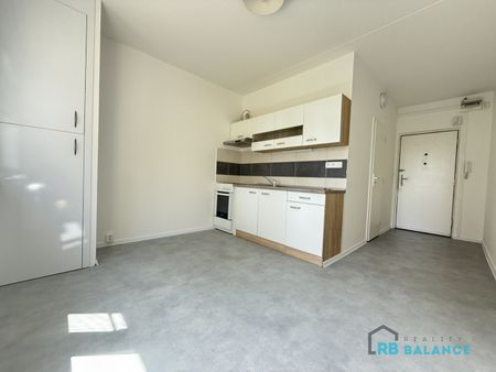 Pronájem bytu 1+1 36 m² - Fotografie 3