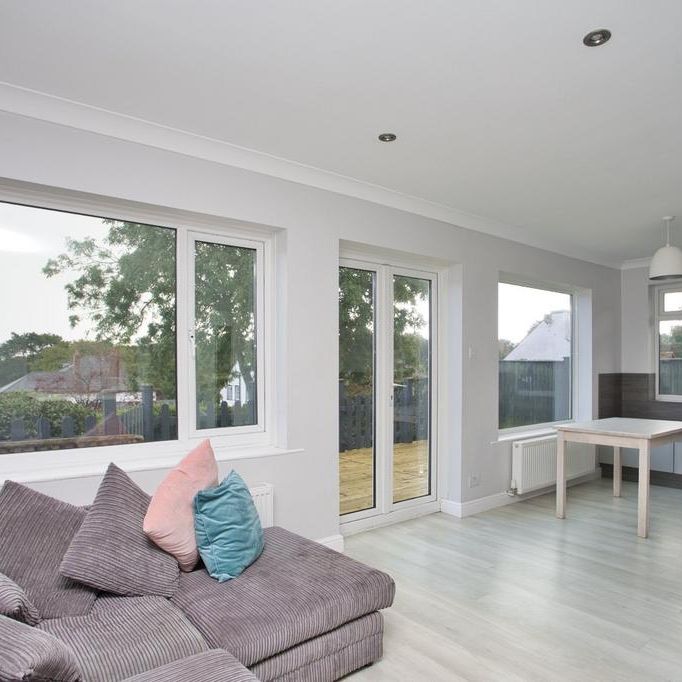 3 bedroom bungalow to rent - Photo 1