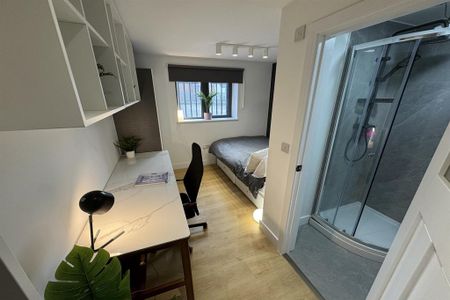 1 bedroom in a house share to rent - Photo 4