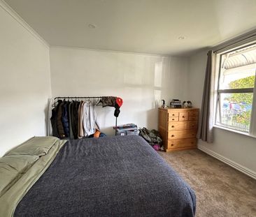 A Christmas Cracker - Photo 4