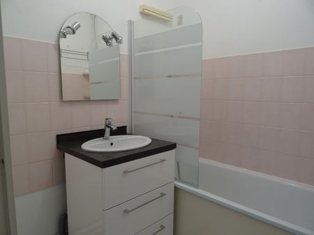 Location Appartement 2 Pièces 47 m² - Photo 5