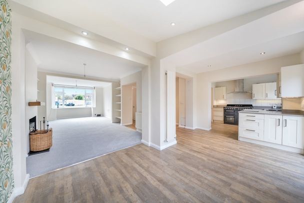 4 bedroom semi-detached house to rent - Photo 1