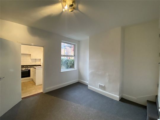 3 bedroom house to rent Hogarth Street, NG3 - Photo 1