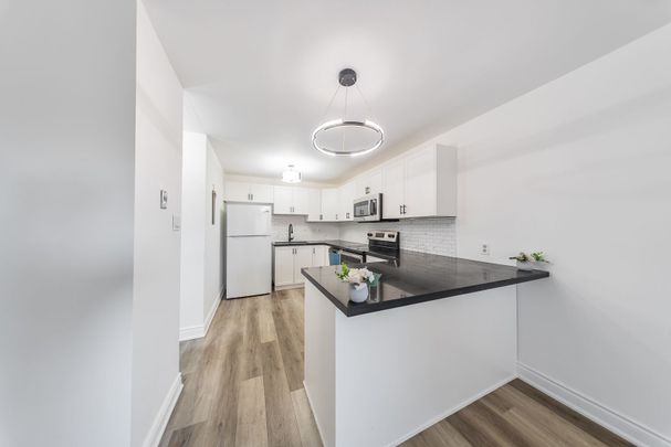 For Lease - 1030 Falgarwood Drive Unit# 71, Oakville, Ontario - Photo 1