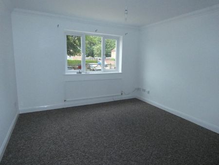 4 bedroom detached house to rent - Photo 4