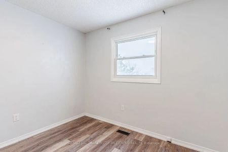 5 Herrell Avenue #Upper - Photo 3