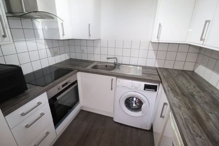 Rayleigh Road, Hutton, Property for rent - Photo 4