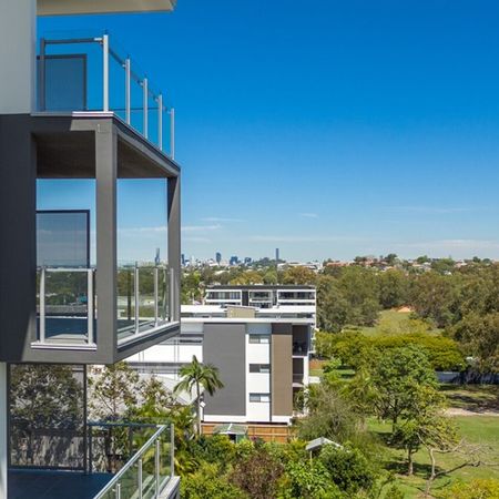 2 bedrooms 2 Baths on level 1 - Photo 5