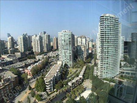 1XX Aquarius Mews 2605 Vancouver - Photo 4