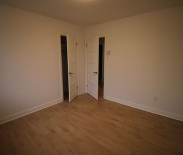 2002 Rue Robertine-Barry, H4N 3E9, H4N 3E9, Montréal - Photo 1