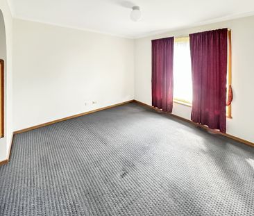 13 Seine Close, Werribee VIC, Belconnen - Photo 6