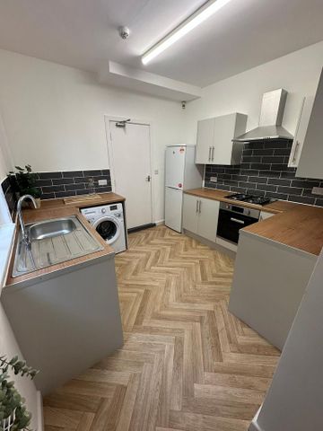 5 bedroom house to rent - Photo 3