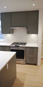 High End 2 Bed & 2 Bath just off Fraser St - Rarely Available - Photo 4