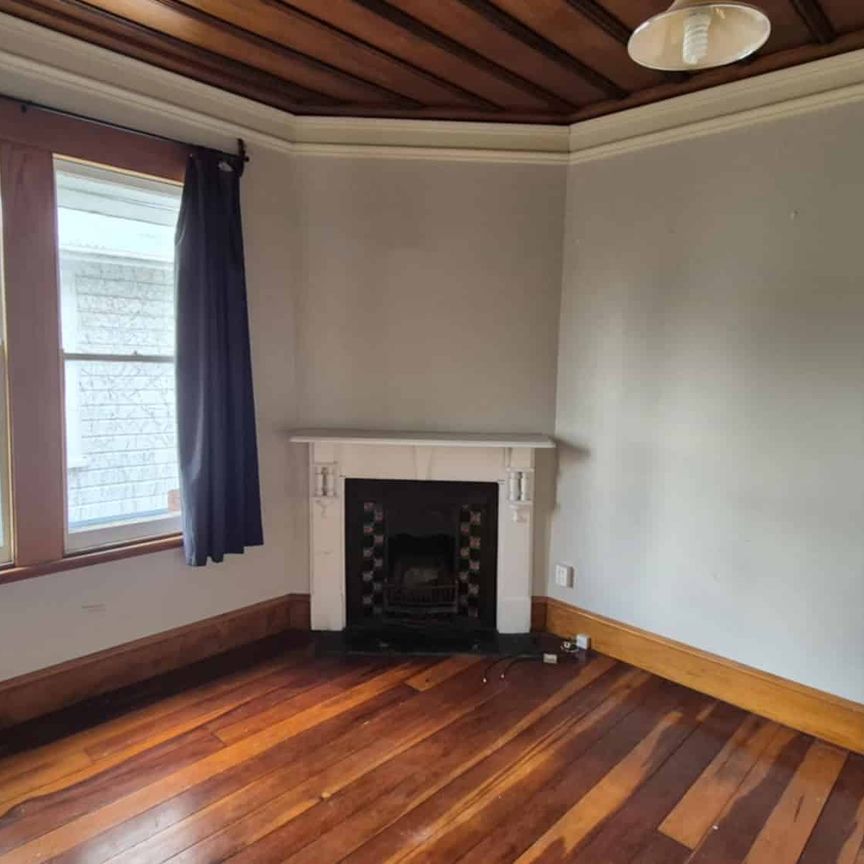 Spacious 3 bedroom home - Photo 1