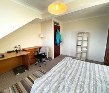 5 bedroom terraced house to rent - Photo 4