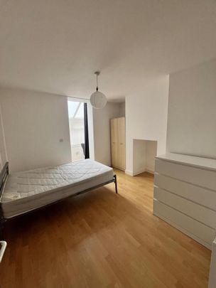 5 bedroom end of terrace house to rent - Photo 1