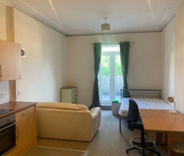 Studio to rent - Photo 3