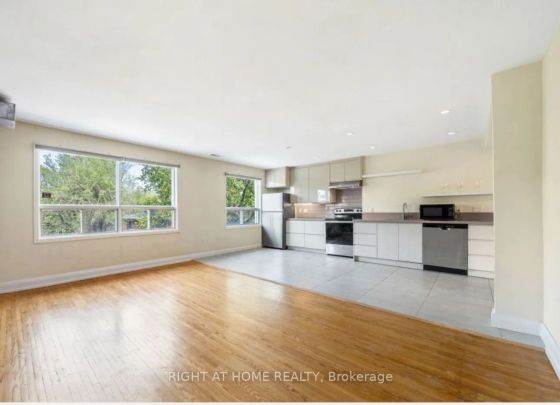 1207 Hurontario Street #B - Photo 1