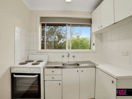 18 / 5 Young Street, Crestwood - Photo 3