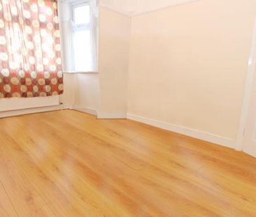 4 bedroom house to rent - Photo 2