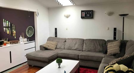 Your next family home! - Photo 5