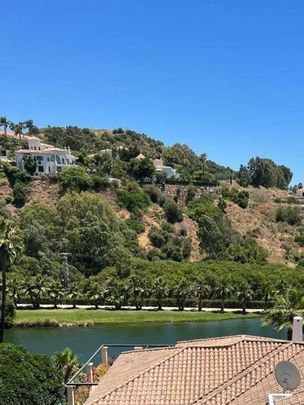 Luxury penthouse for rent in Benahavís, Spain - Foto 1