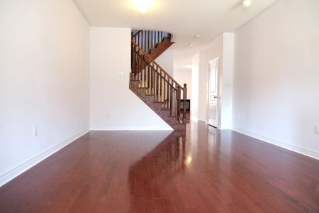 For Lease - 8 James Glover Drive, Markham, Ontario - Photo 5