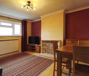 Lower Cippenham Lane, Slough, SL1 - Photo 1